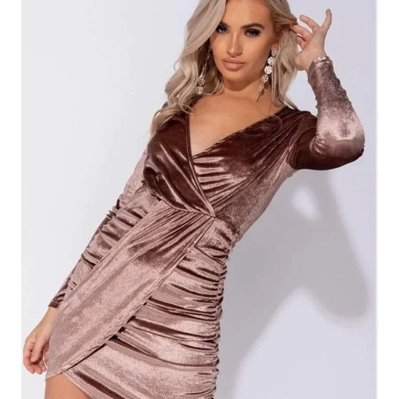 DUSTY PURPLE VELVET SIDE RUCHED WRAP FRONT LONG SLEEVE BODYCON MINI DRESS - Picture 2 of 7